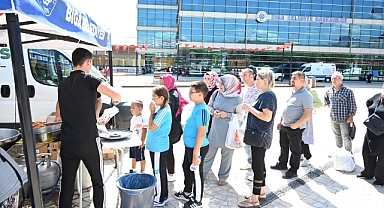 Biga Belediyesi'nden Mevlid Kandili ikramı