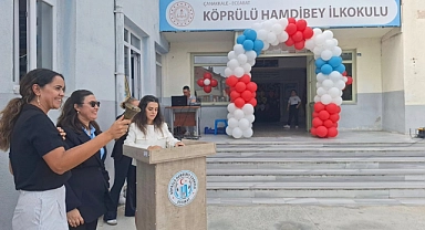 Eceabat Belediye Başkan Vekili Gülce Girgin ve Protokol Üyeleri Köprülü Hamdibey İlkokulu'nda eğitim öğretim yılını açtı