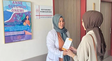 Ezine İlçe Sağlık Müdürlüğü'nden “Emzirmek Annenin, Anne Sütü Bebeğin Sigortasıdır” etkinliği