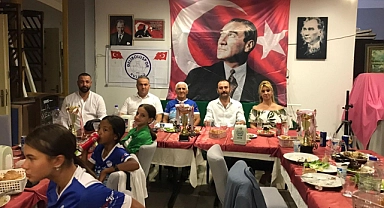 Geliboluspor, sporcular ve aileleri ile dayanışma yemeğinde buluştu
