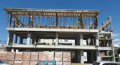 Geyikli Belediyesi'nden çevre temizliği ve Kültür Merkezi inşaatı çalışmaları