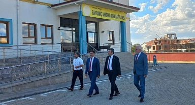 Kaymakam Emrah Bütün'den Bayramiç  İmam Hatip Ortaokulu ve Lisesi ziyareti