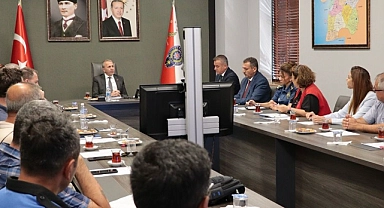 Müdür Kurt muhtarlarla toplantı düzenledi
