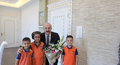 Öğrencilerden Vali Toraman'a ziyaret