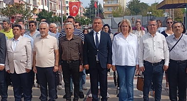 Osman Çaneri, mezarında ve anıtı önünde anıldı