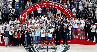 Şampiyon Anadolu Efes