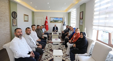 Vali Toraman ziyaretçilerini ağırladı