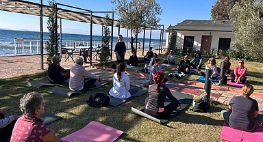 Ahenk Deniz Aydın ile yoga