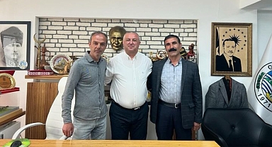 Başkan Oruçoğlu, Yılmaz ve Birgül'ün Muhtarlar Gününü kutladı