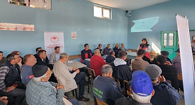 Bayramiç'te Cuma Buluşmalarında üreticiler bilgilendirildi