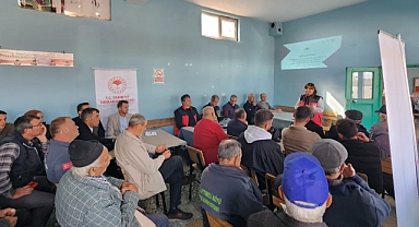 Bayramiç'te Cuma Buluşmalarında üreticiler bilgilendirildi