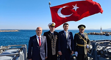 Bozcaada Protokolü TCG Türkeli Gemisini Ziyaret Etti