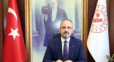 Bülent Turan: ‘Yüz bir yılı geride bıraktık, gelecek yüz yılın hayali zihinlerimizde hazır’