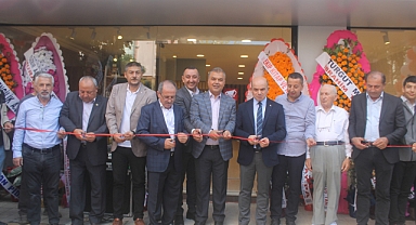 Çan’da Kupa Genç Odası mobilya mağazası açıldı