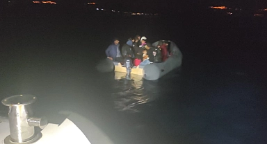 Çanakkale açıklarında 18 düzensiz göçmen yakalandı