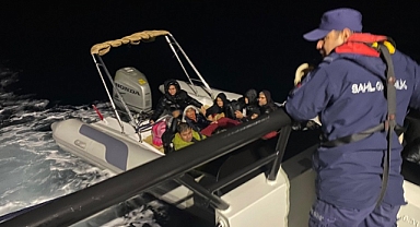 Çanakkale açıklarında 22 düzensiz göçmen yakalandı
