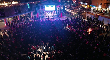 Çanakkale’de Cumhuriyet coşkusu “Orkestroia” konseri ile sahnede