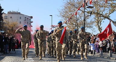 Çanakkale'de Jandarmanın Cumhuriyet Bayramı gösterisi beğeni topladı