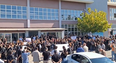 ÇOMÜ öğrencileri kadın cinayetlerini protesto etti