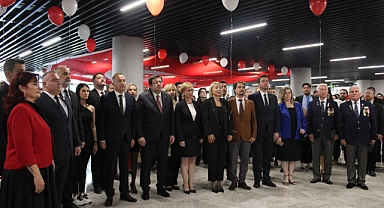 Cumhuriyet Balosu göz kamaştırdı