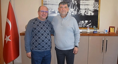 Eski başkandan ziyaret