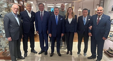 Eski dostlar Mövenpick Otel'de buluştu