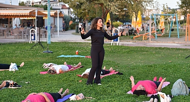 Güzelyalı'da açık hava yoga etkinliği