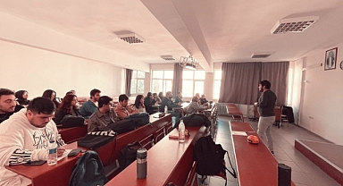 İş Kulübü Eğitimi ÇOMÜ Fizik bölümü öğrencilerine verildi