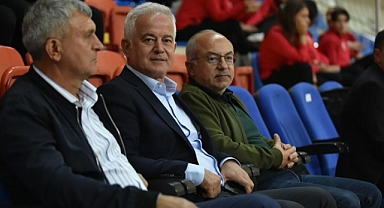 İsmet Güneşhan, J & M Çanakkale Belediyespor'u kutladı