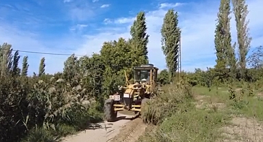 Lapseki'de tarla yolları düzenleniyor