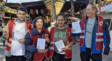 TİP Çanakkale, Cuma Pazarı'nda bildiri dağıttı