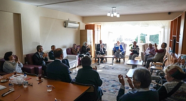 Toraman çifti huzurevi ve çocuk evlerini ziyaret etti