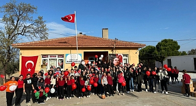 Uluköy İlkokulu öğrencilerine kırtasiye desteği sağlandı