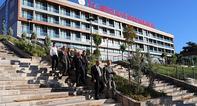 Vali Toraman, GSB Güzelyalı Milli Takımlar Kamp ve Eğitim Merkezini ziyaret etti