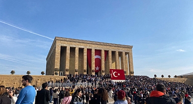 10 Kasım'da Anıtkabir'e yoğun ilgi