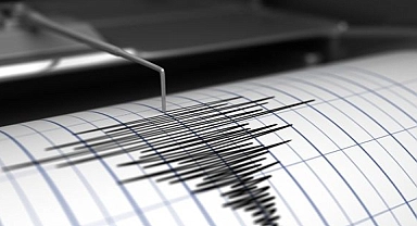 Antalya'da deprem panik yarattı
