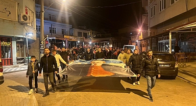 Ayvacık’ta 10 Kasım Ata’ya Saygı Yürüyüşü düzenlendi