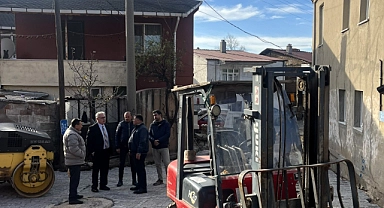 Bayramiç Belediyesi’nde yol çalışmalarına hız verildi