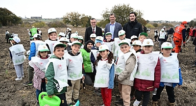Biga'da Milli Ağaçlandırma Günü'nde fidan dikildi