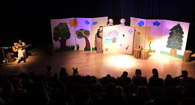 Bir Doğa Masalı Yaşayan Kitap oyunu çocuklar ile buluştu