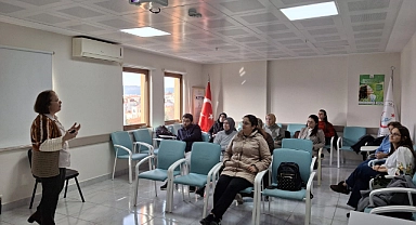Çanakkale'de anne sütü ve emzirme danışmanlığı eğitimi düzenlendi