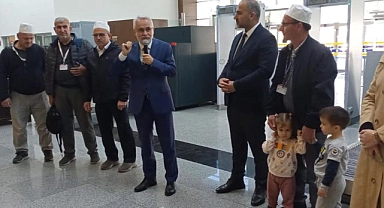Çanakkaleli umreci adayları dualarla uğurlandı