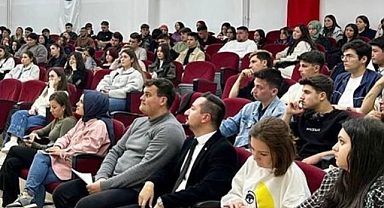 Ezine’de girişimcilik semineri