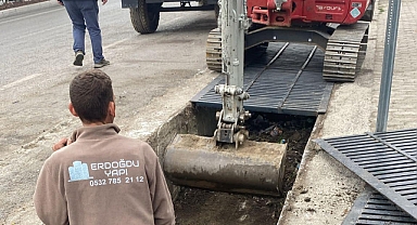 Küçükkuyu'da yağmur suyu kanalları temizlendi