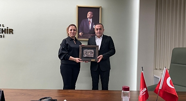 Lapseki Belediyesi’nden gençlik ve spor projeleri için iş birliği ziyareti