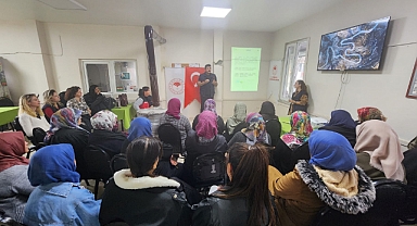 Lapseki ve Çan'da kadın üreticiler bilgilendirildi