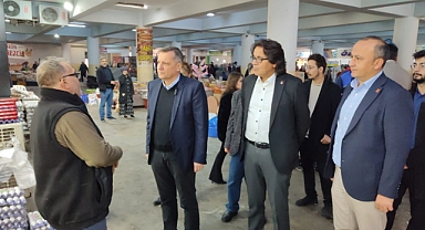Milletvekili Ceylan pazarda vatandaşlarla görüştü