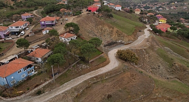Ayvalık'ta 4 kırsal mahalleye 4 bin metrekare kilit parke taşı döşendi