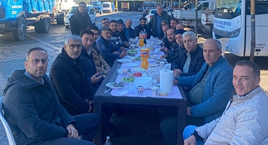 Başkan Gürel, belediye çalışanlarıyla yemekte buluştu
