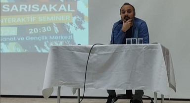 Bir Masa On Sandalye'de aşk konuşuldu